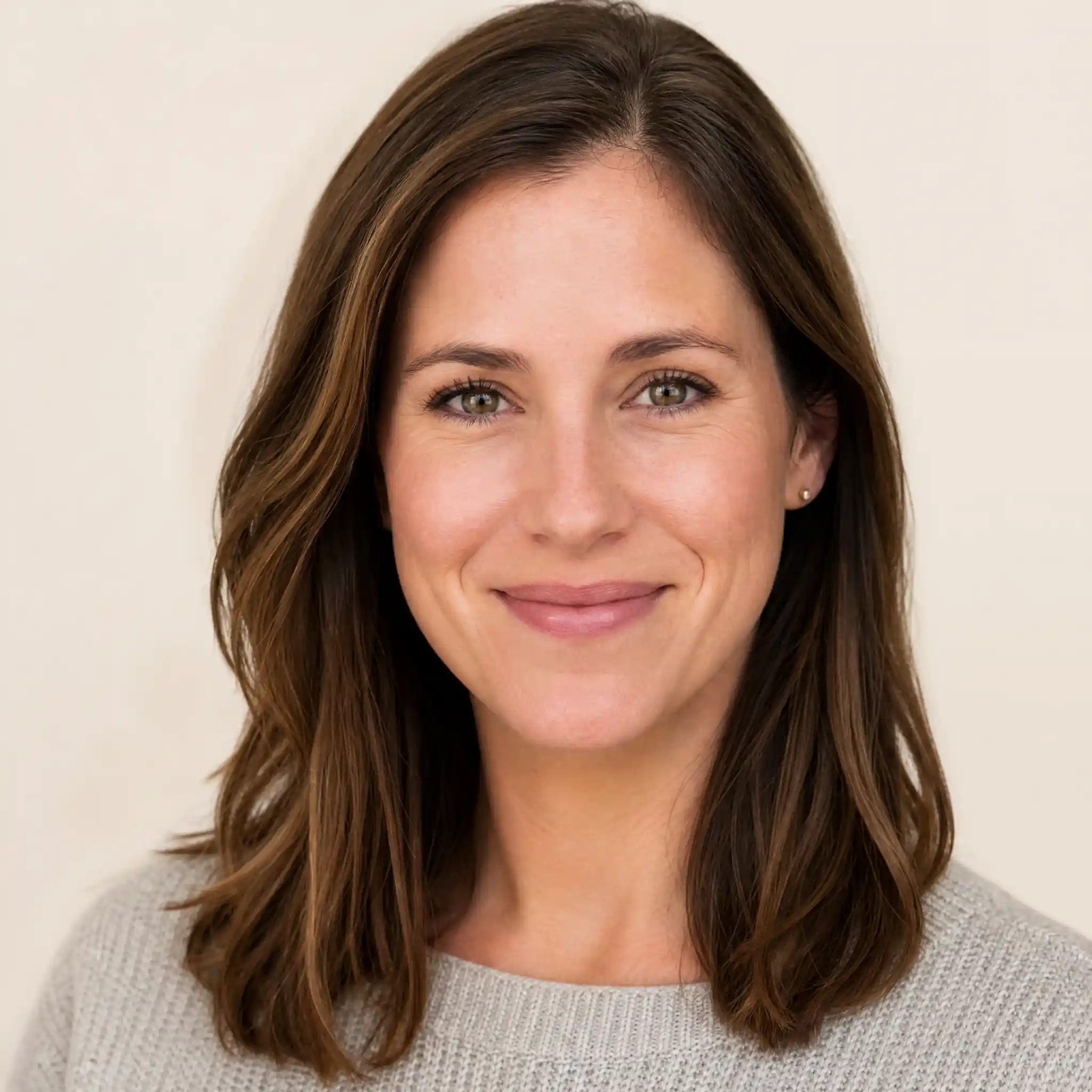 Delia Monroe, Social media manager